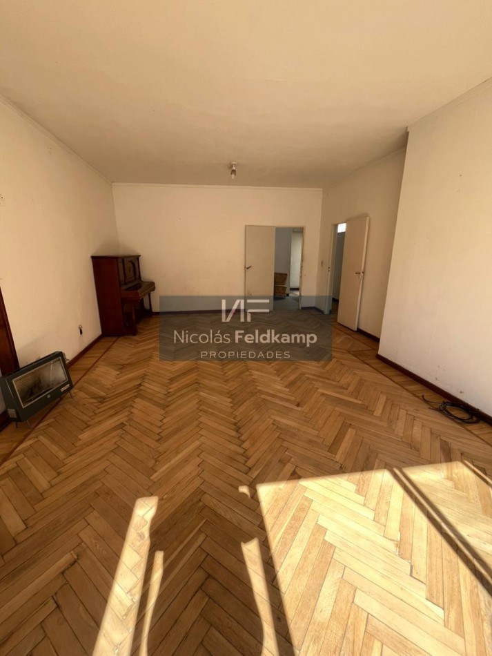 DEPARTAMENTO EN VENTA 25 DE MAYO 527